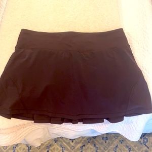 Lululemon circuit breaker tennis skort